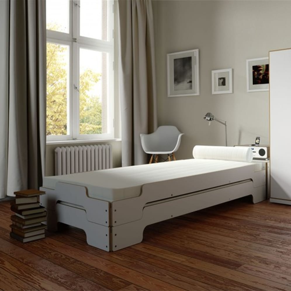 Stapelbetten können auch mit ein paar Kissen tagsüber als Couch genutzt werden.