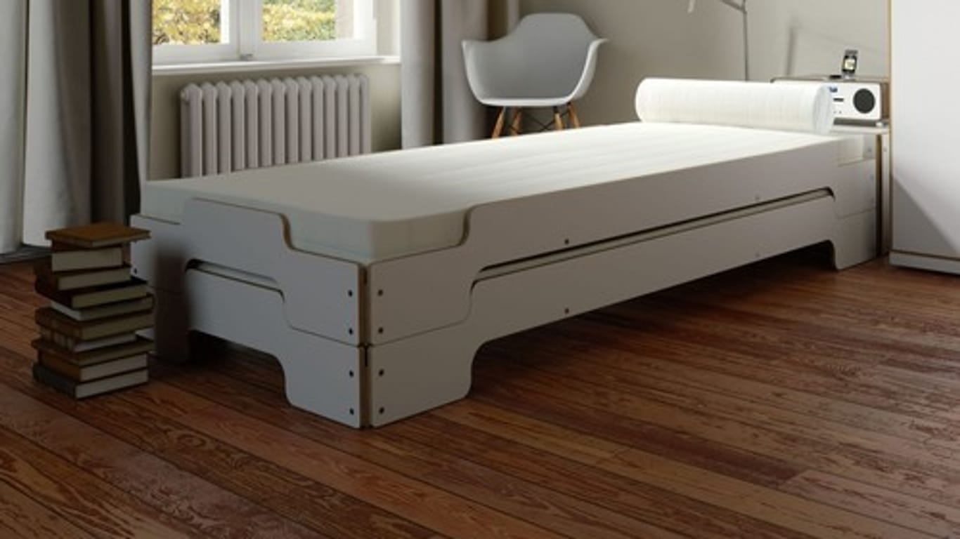 Stapelbetten können auch mit ein paar Kissen tagsüber als Couch genutzt werden.