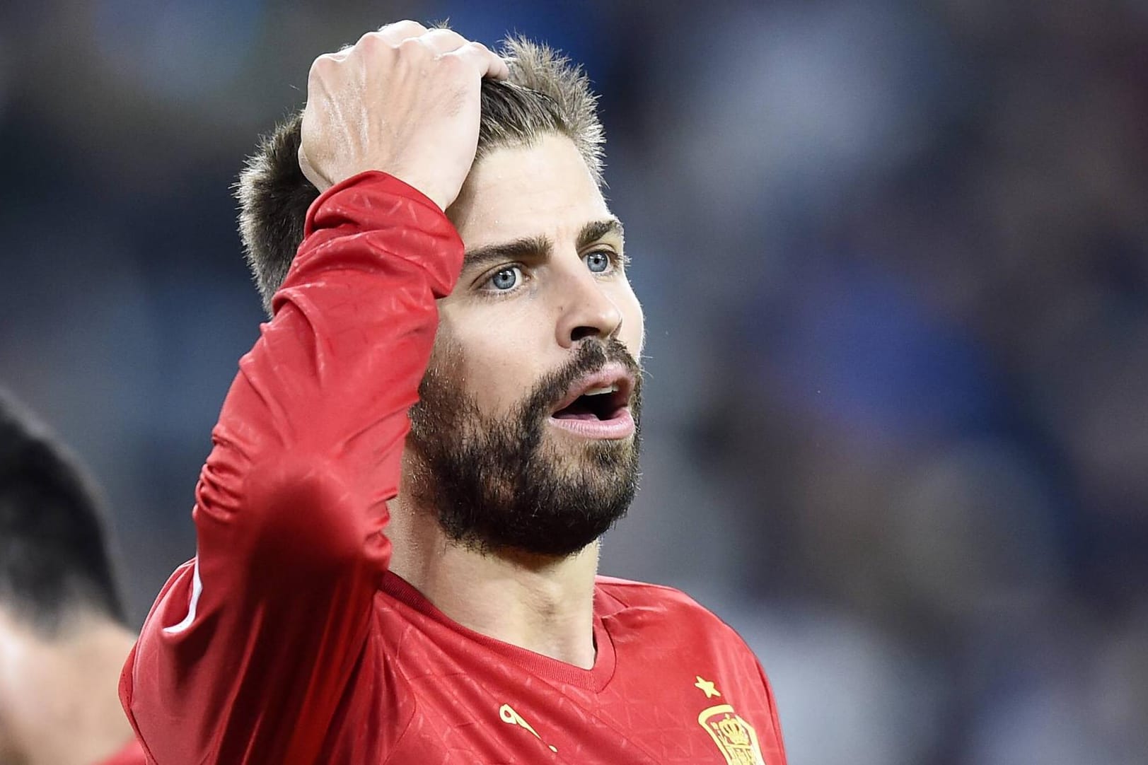 Barcelonas Gerard Pique droht im Stadion von Erzrivale Real Madrid ein schweres Heimspiel mit der spanischen Nationalelf.