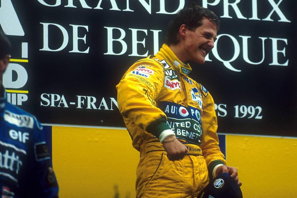 Siegerehrung beim Großen Preis von Belgien 1992. Michael Schumacher feiert seinen ersten Erfolg.