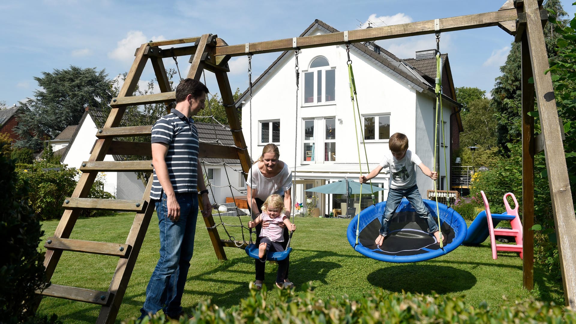 Bei einigen Menschen im Grenzgebiet zu Belgien gibt es laut Behörden eine hohe Sensibilität für die potenzielle Atomgefahr, auch bei Familie Vitr aus Aachen.