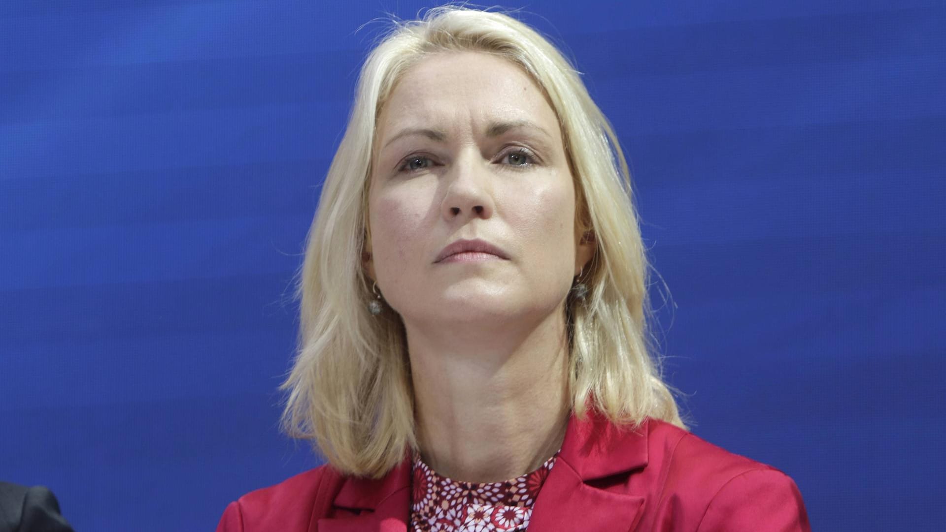 Manuela Schwesig, Ministerpräsidentin von Mecklenburg-Vorpommern,kritisiert das Ausmaß des Rassimus im Bundestagswahlkampf. Manuela Schwesig, Ministerpräsidentin von Mecklenburg-Vorpommern,kritisiert das Ausmaß des Rassimus im Bundestagswahlkampf.