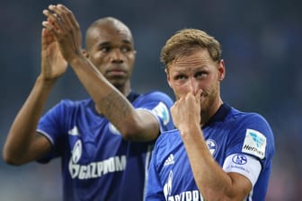 Naldo (l.) und Benedikt Höwedes spielten eine Saison gemeinsam für Schalke.
