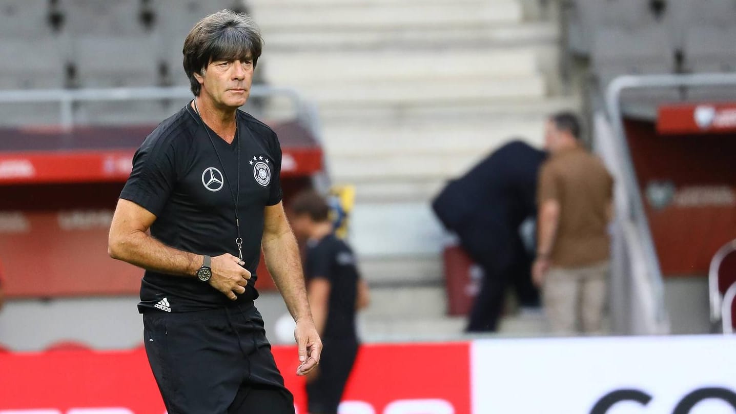 Bundestrainer Joachim Löw beim Abschlusstraining der Nationalmannschaft vor dem Duell mit Tschechien.