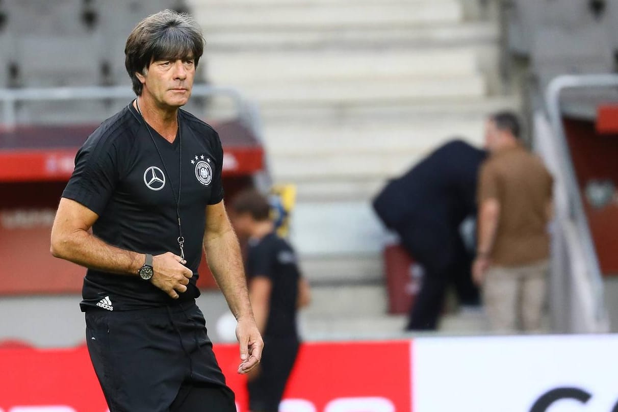 Bundestrainer Joachim Löw beim Abschlusstraining der Nationalmannschaft vor dem Duell mit Tschechien.