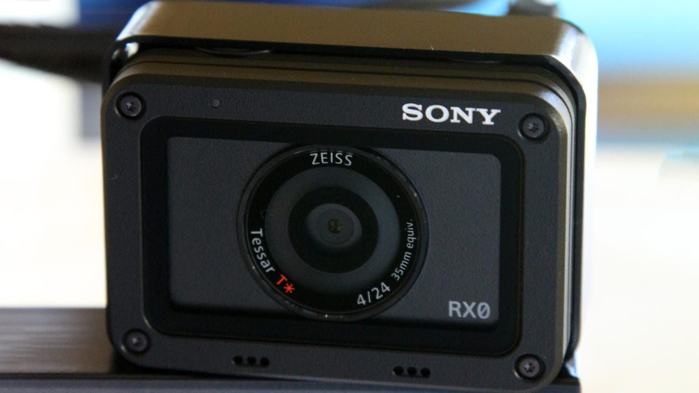 Die Sony RX0 will keine GoPro-Alternative sein und kann 4K nur ausgeben, aber nicht aaufnehmen.