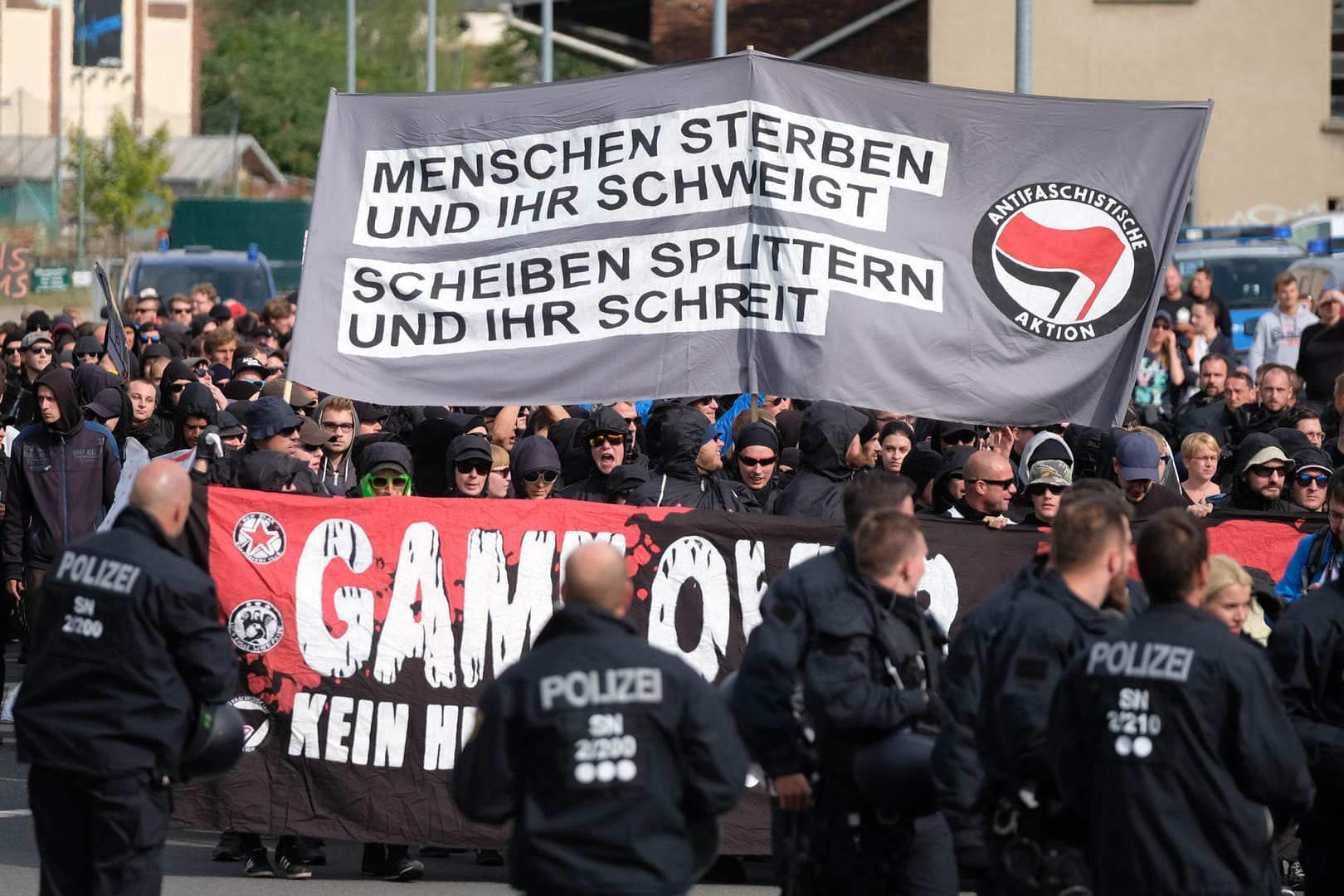 Hunderte linke Demonstranten gingen in Wurzen gegen Neonazis auf die Straße.