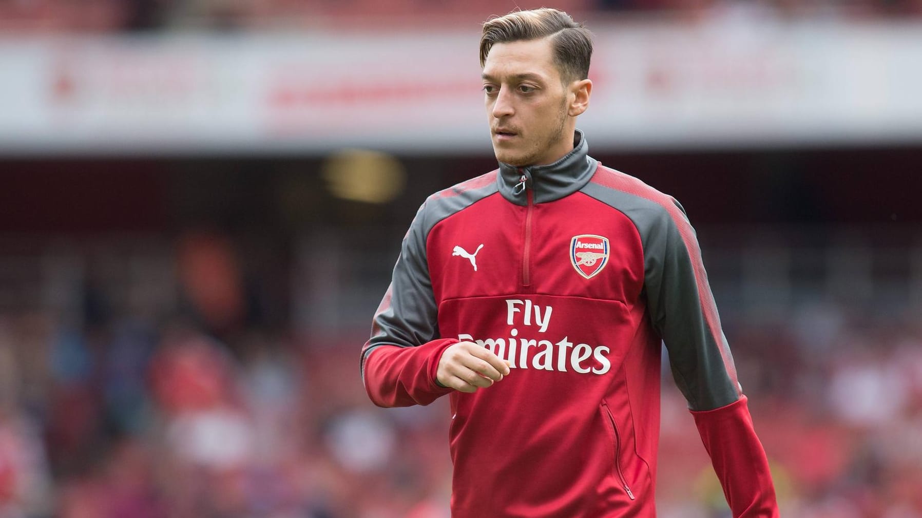 Mesut Özil spielt seit 2013 für Arsenal.
