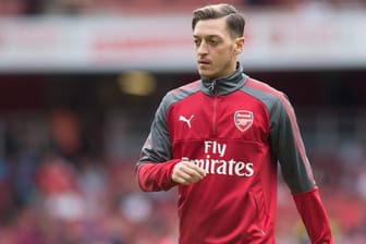Mesut Özil spielt seit 2013 für Arsenal.