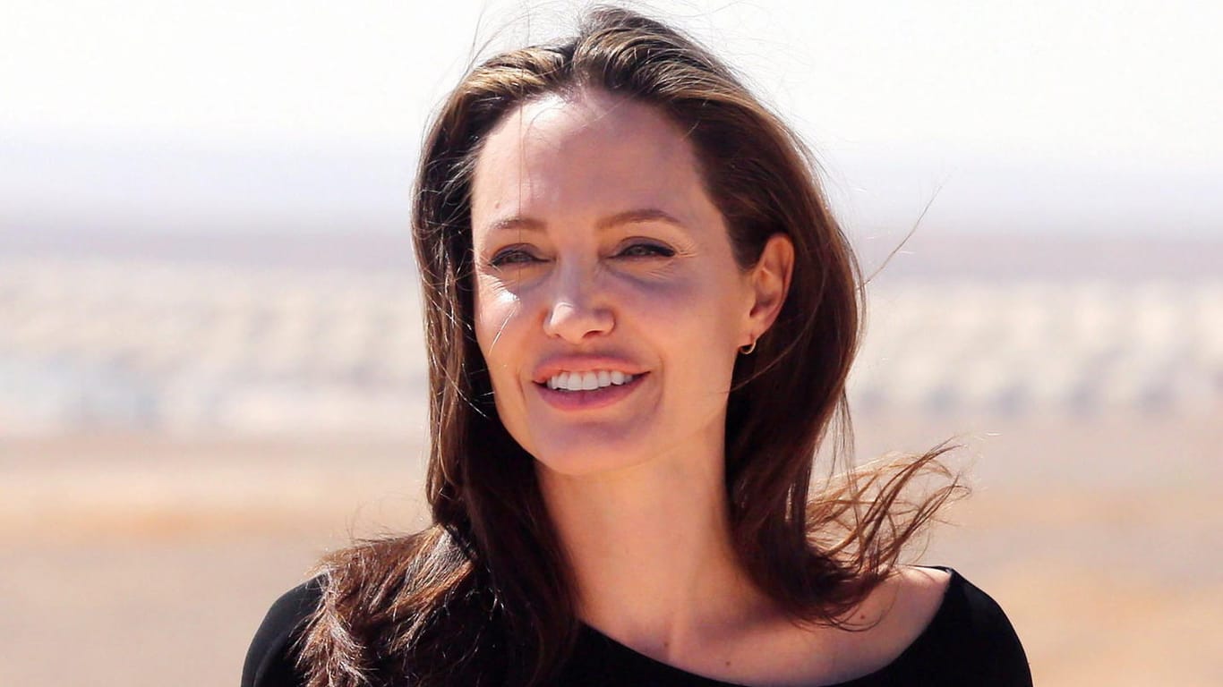Angelina Jolie ist schon seit über einem Jahr von Brad Pitt getrennt.
