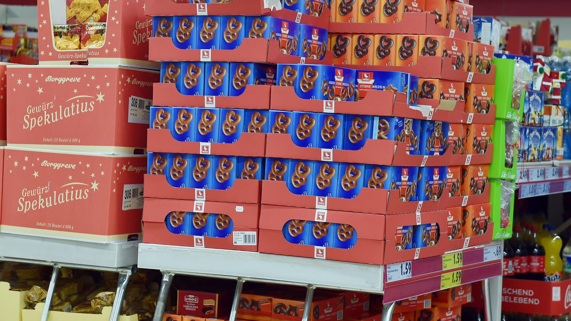 Schon im September können Verbraucher Lebkuchen in den Geschäften kaufen. Die Nachfrage ist auch bei hohen Temperaturen groß.