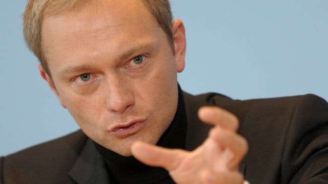 Wenige Jahre, bevor Lindner FDP-Generalsekretär wurde, durchlebte er eine prägende Lebensphase. Wenige Jahre, bevor Lindner FDP-Generalsekretär wurde, durchlebte er eine prägende Lebensphase.