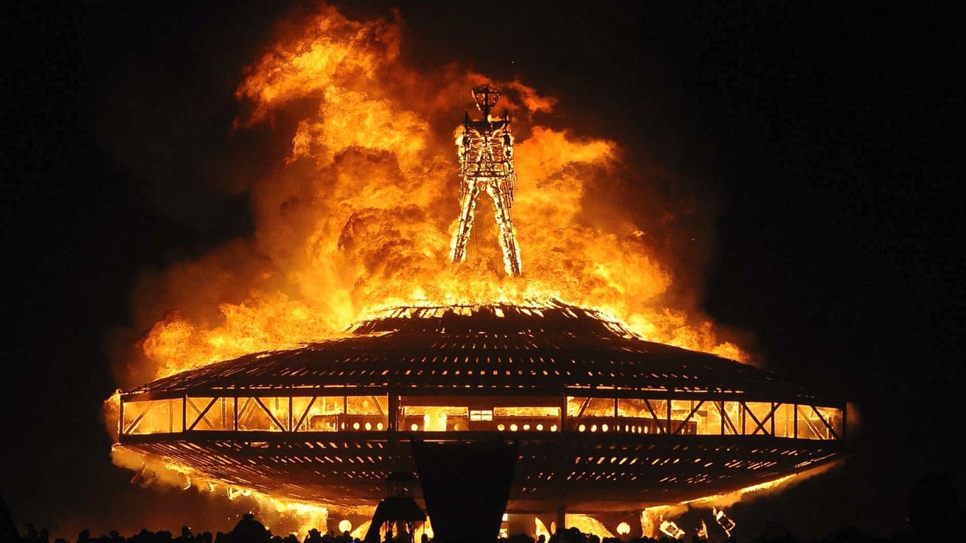 Die Verbrennung der riesigen Holzfigur gehört traditionell zum "Burning Man".
