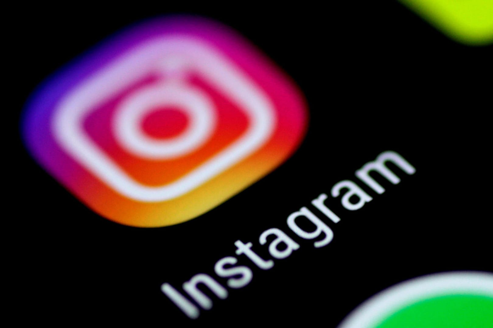 Nutzer von Instagram sollten sofort die Kontosicherheit prüfen.