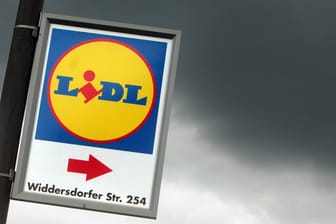 Die Retusche eines Bildes, das eine griechische Kirche zeigt, hat Lidl einen massiven Shitstorm bei Facebook und Twitter eingebracht.