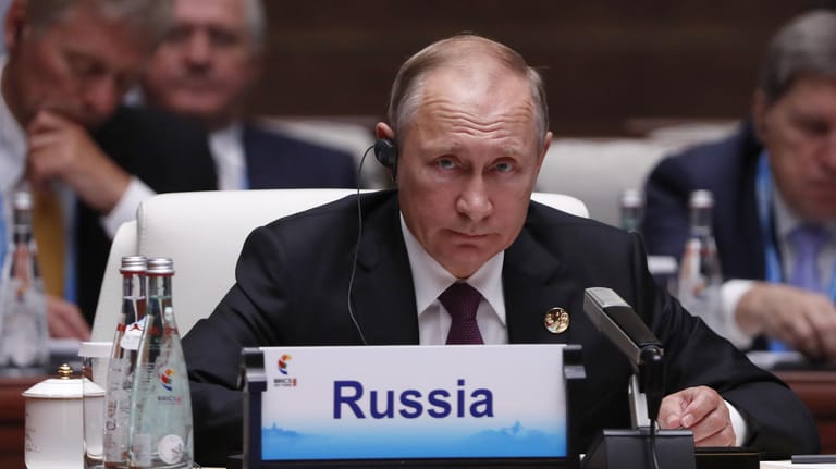 Der russische Präsident Wladimir Putin bei einer Plenarsitzung auf dem Gipfel der BRICS-Staaten im chinesischen in Xiamen.