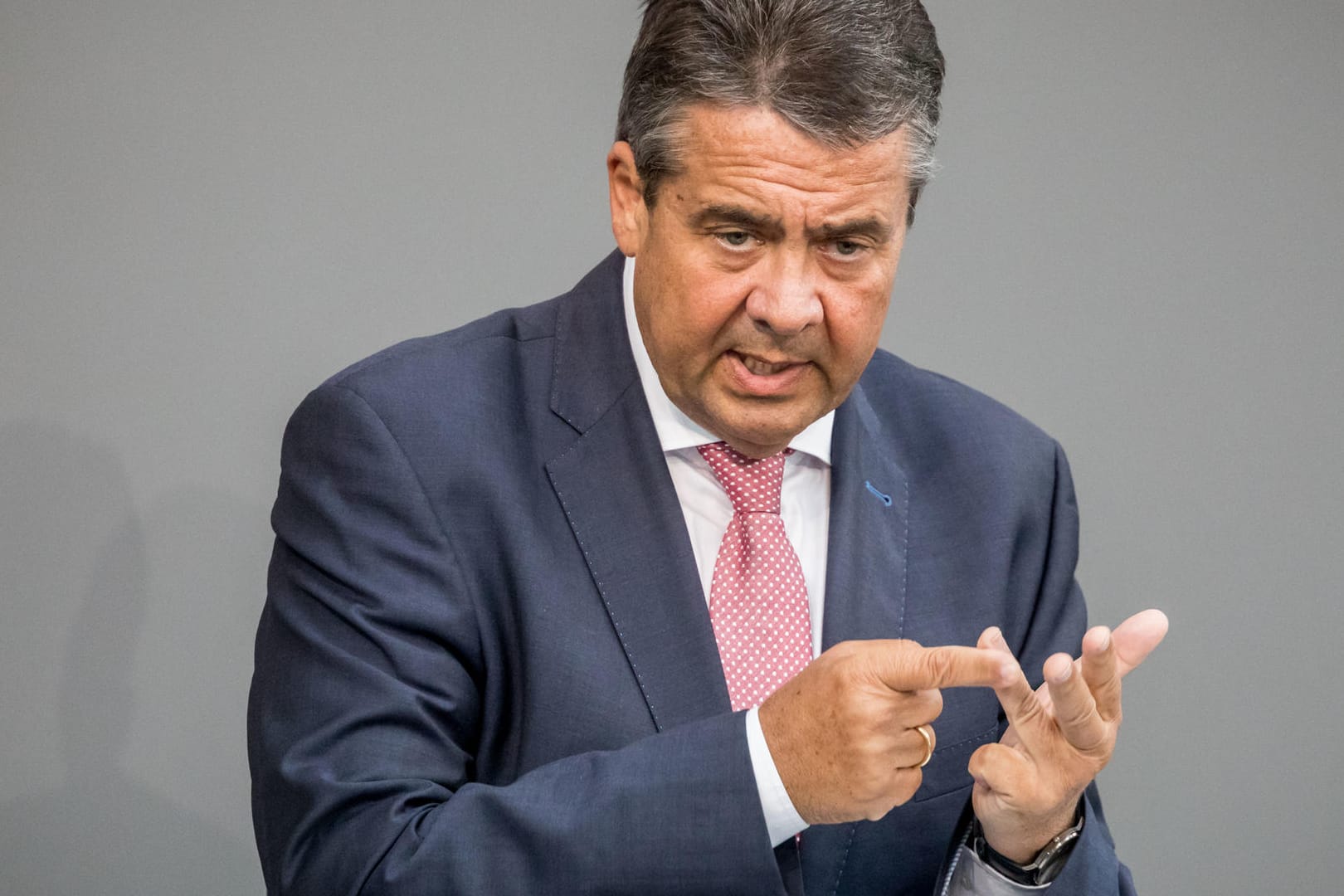 Sigmar Gabriel bei seiner Rede im Deutschen Bundestag.