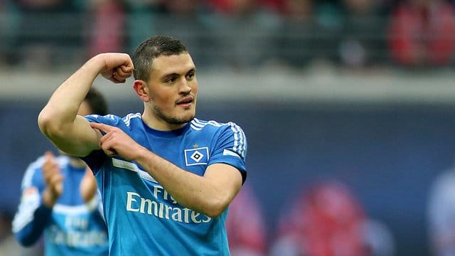 Stand wegen seiner Schwalbe im Spiel gegen Köln in der Kritik: HSV-Profi Kyriakos Papadopoulos.