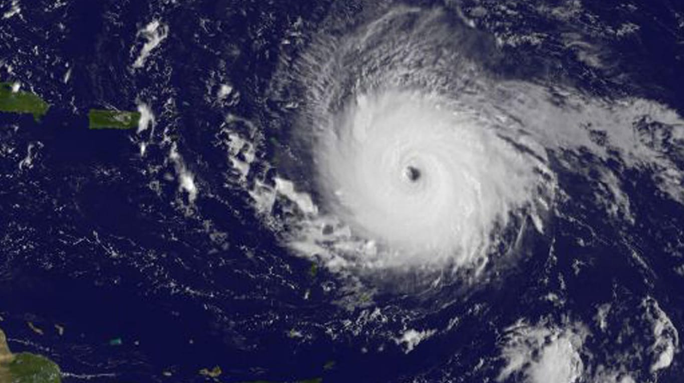Mit Windgeschwindigkeiten von bis zu 295 Kilometern pro Stunde zieht der Tropensturm «Irma» auf die Karibik zu.