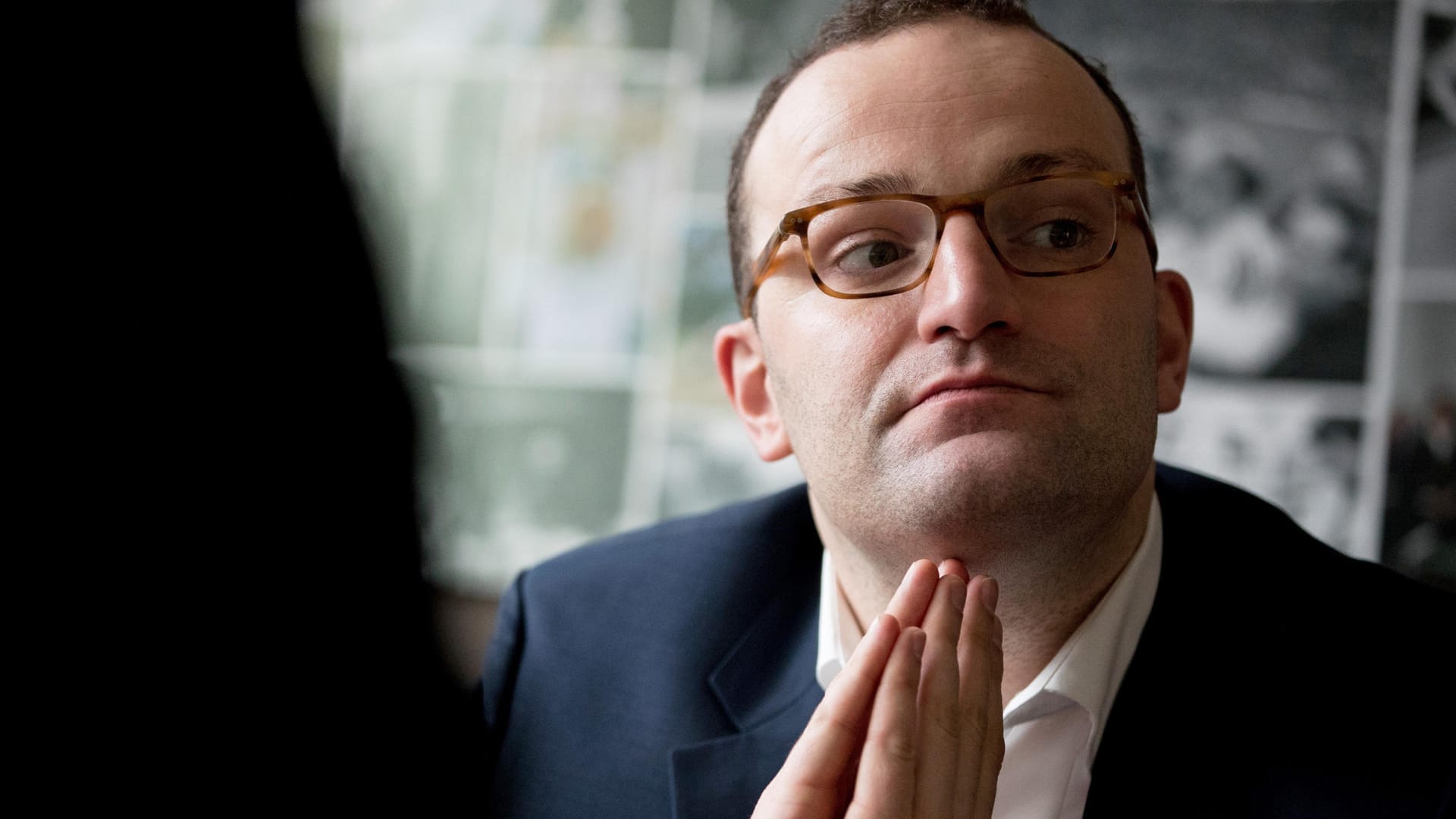 CDU-Politiker Jens Spahn gehen die Kellner, die in den Berliner Cafes nur Englisch sprechen "auf den Zwirn".