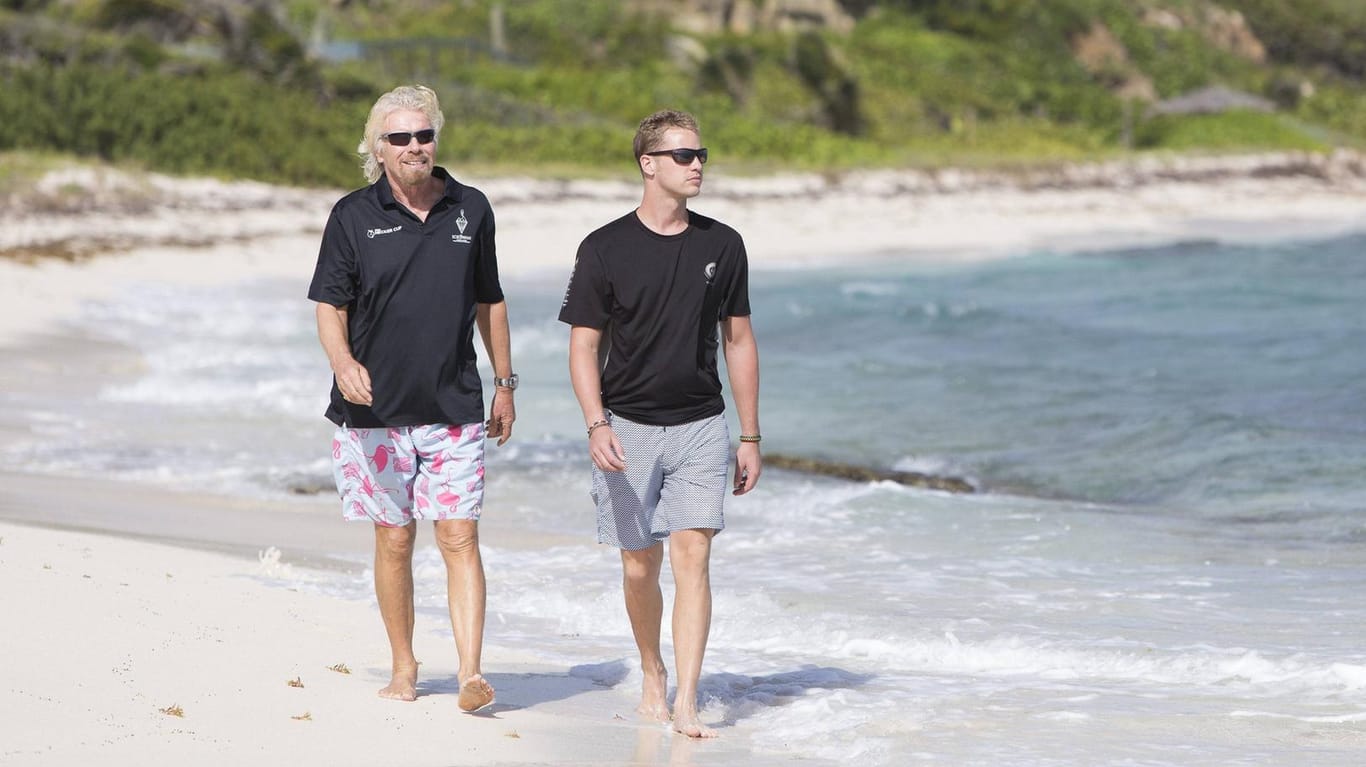 Richard Branson, Gründer der Fluglinie "Virgin", (hier mit seinem Sohn Sam) vermietet seine Privatinsel an wohlhabende Gäste.