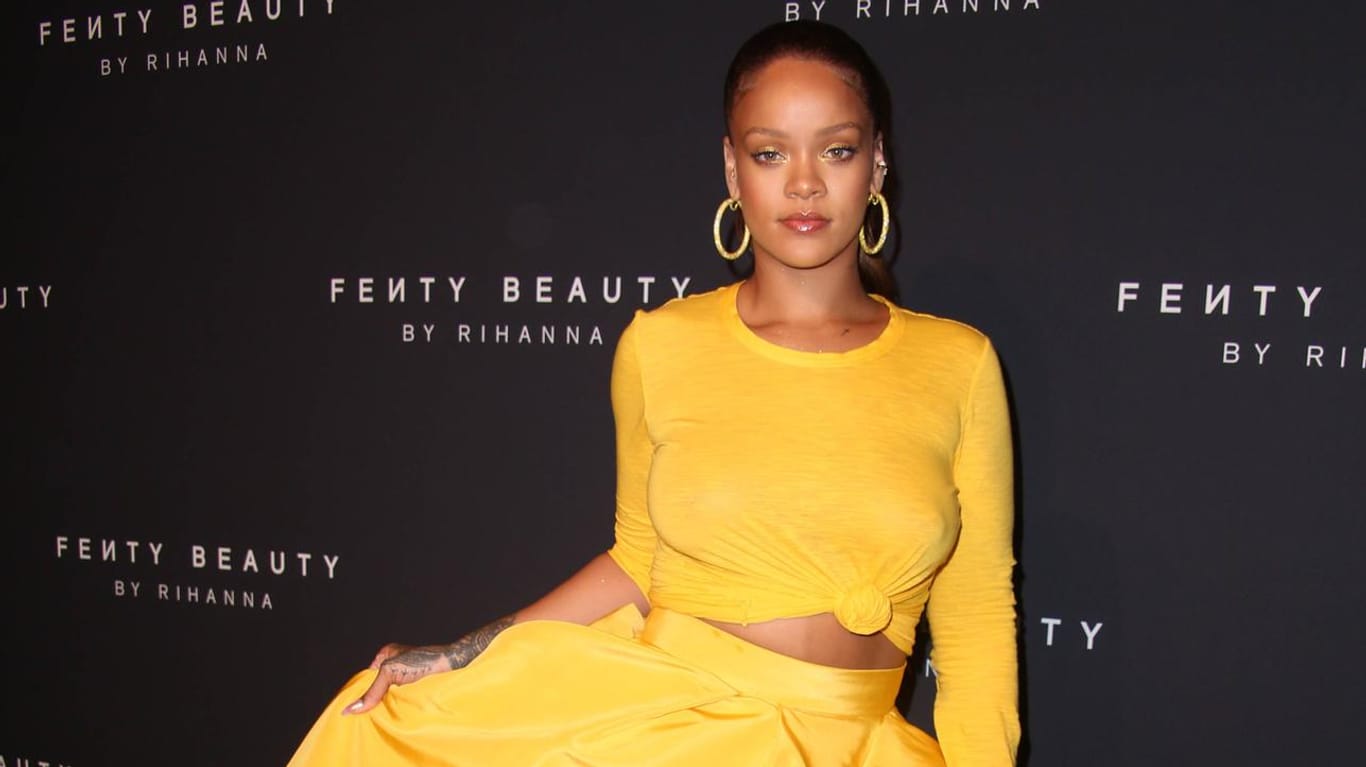 Rihanna steht einfach auf die Farbe Gelb.