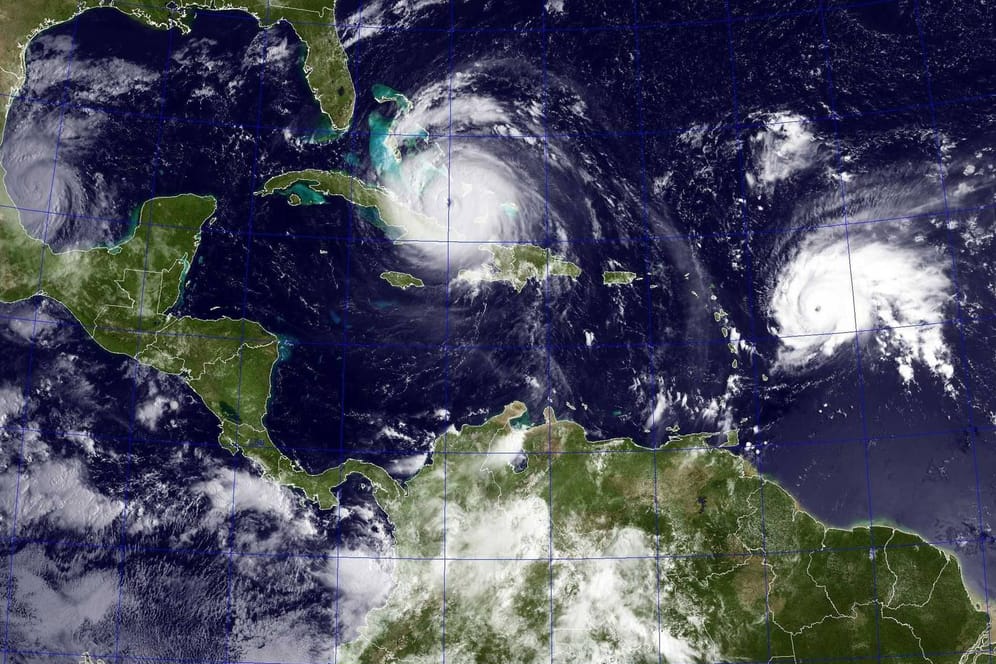 Nach der Verwüstung durch Hurrikan "Irma" bedroht nun Wirbelsturm "José" (rechts) die Kleinen Antillen.