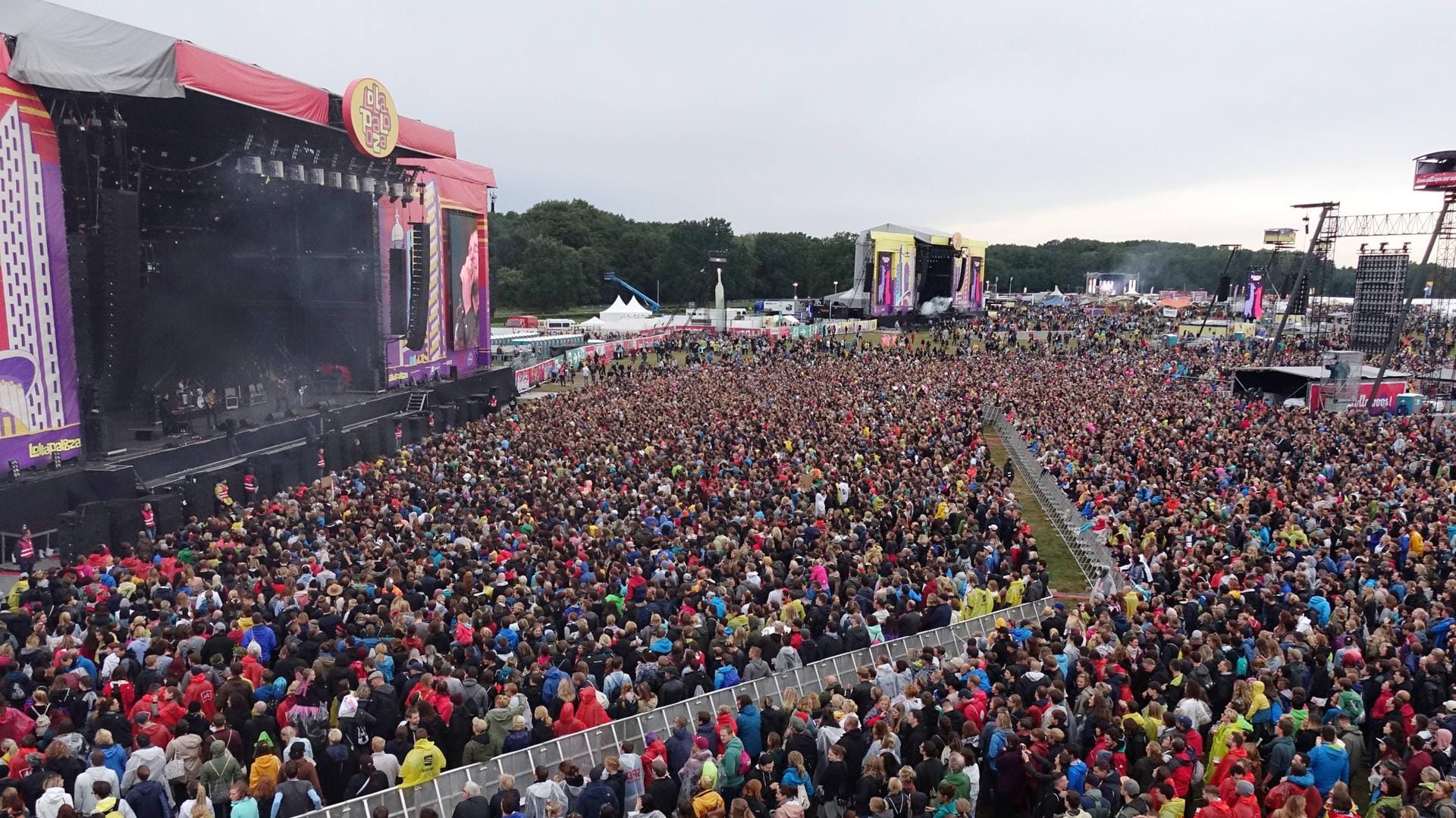 Zum ersten Mal findet das Lollapalooza-Festival auf der Rennbahn Hoppegarten statt.