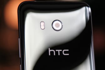 Schillernd, solide und durchdacht: Das HTC U11 offenbart nur winzige Schwächen.