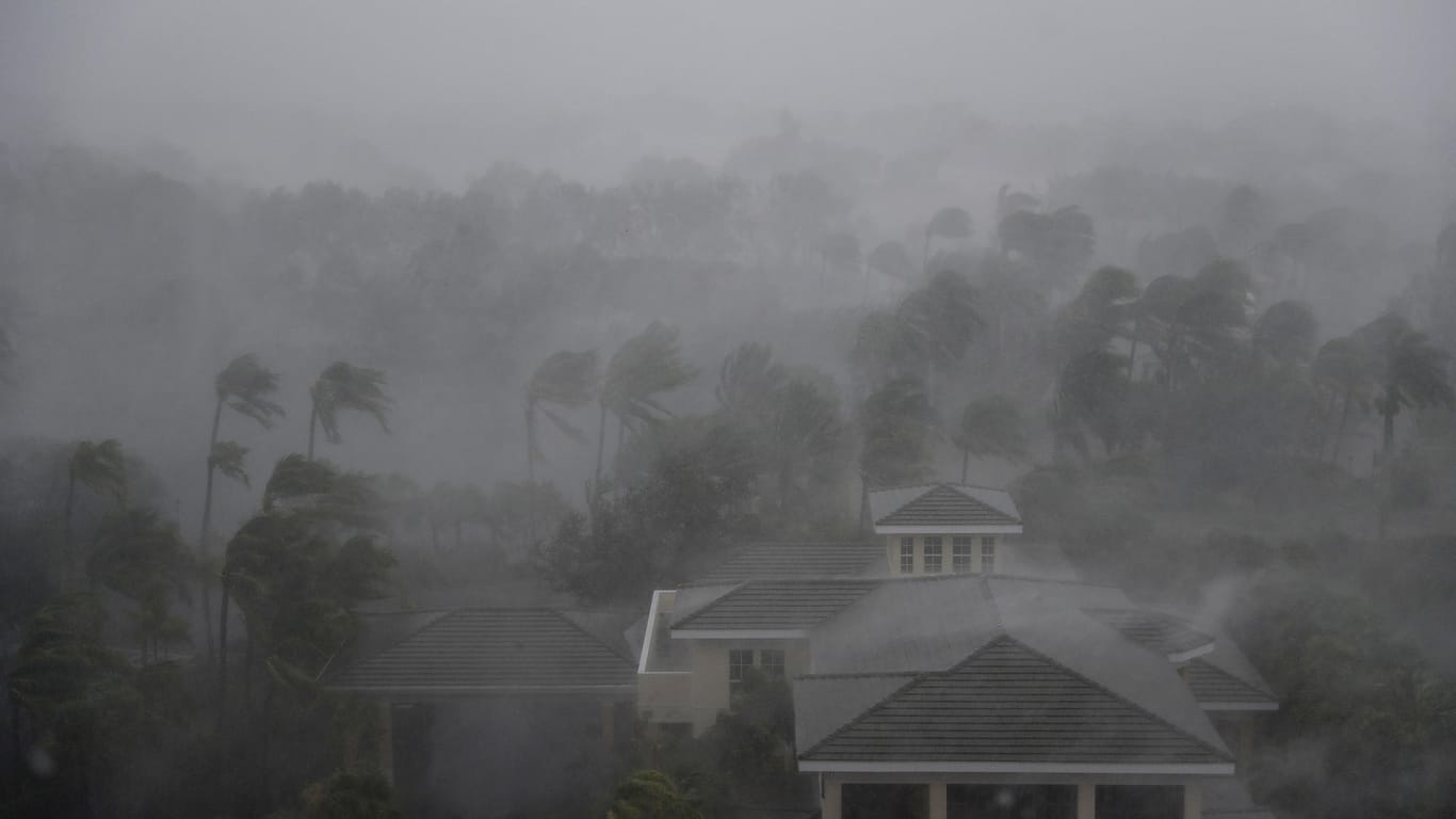 Das Auge des Hurrikans zog über die Stadt Naples an der Ostküste Floridas hinweg.