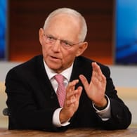 Wolfgang Schäuble diskutierte bei Anne Will mit dem Grünen-Chef Cem Özdemir.