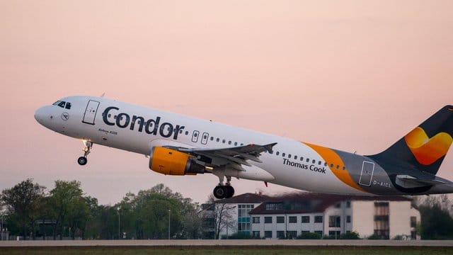 Ein Flugzeug der Fluggesellschaft Condor