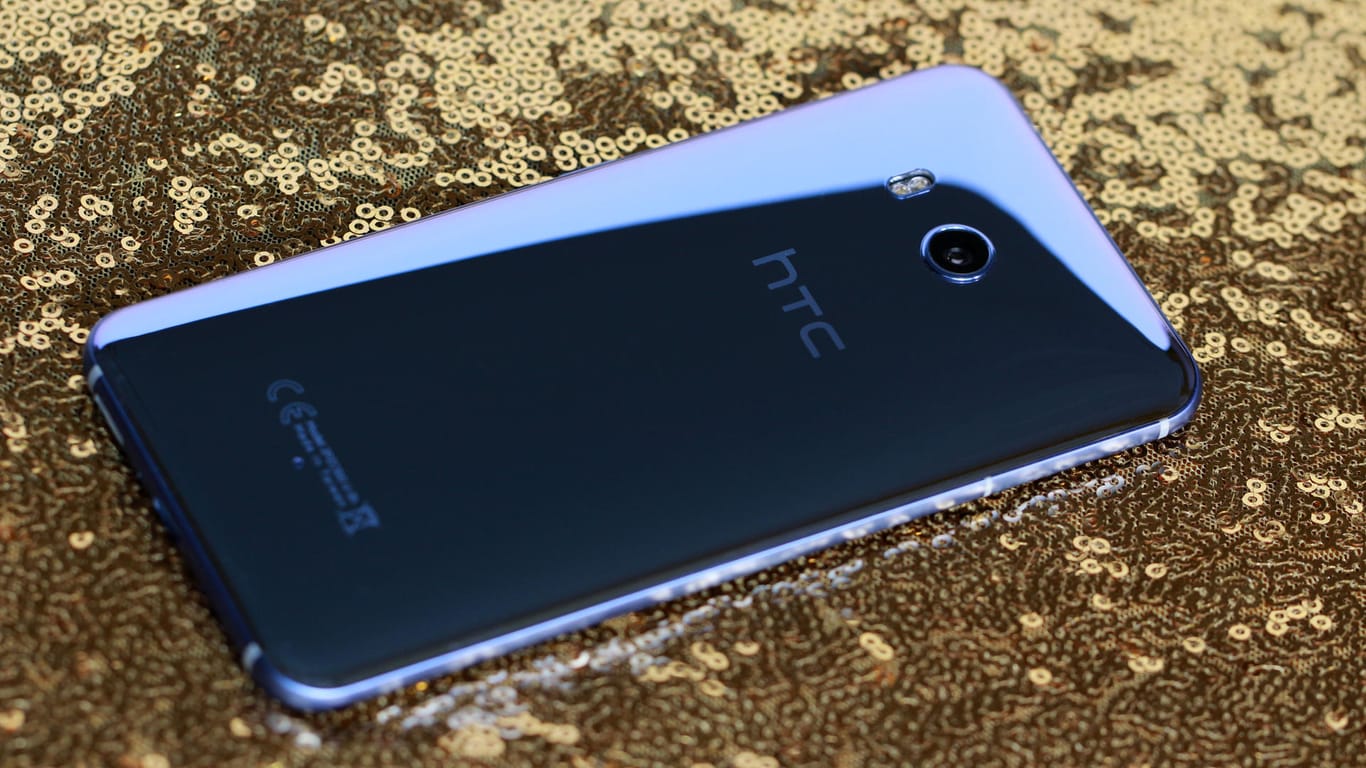 Glamourös und schillernd: Das Liquid Surface Design des HTC U11