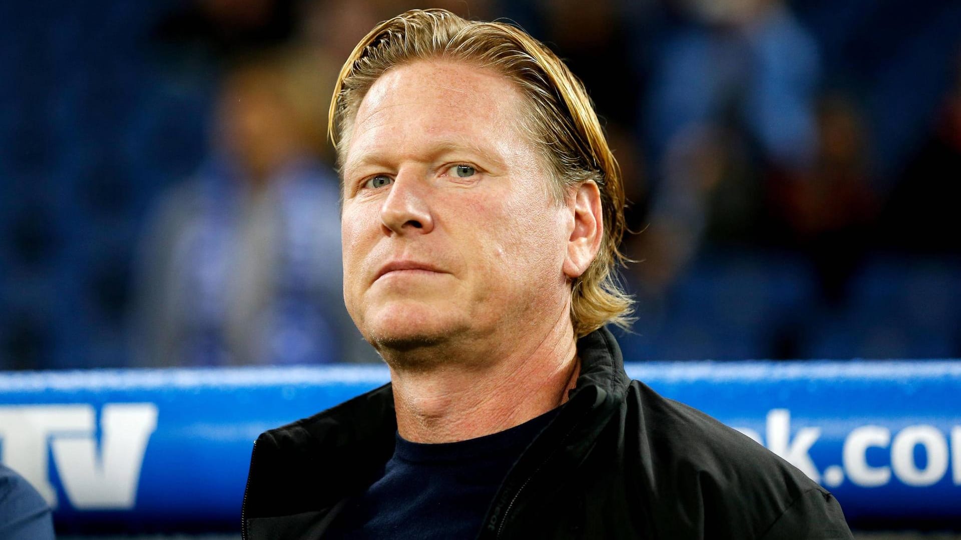 HSV-Trainer Markus Gisdol hat Eurosport bereits nach den Übertragungsproblemen der Partie gegen RB Leipzig am Freitag deutlich kritisiert. HSV-Trainer Markus Gisdol hat Eurosport bereits nach den Übertragungsproblemen der Partie gegen RB Leipzig am Freitag deutlich kritisiert.