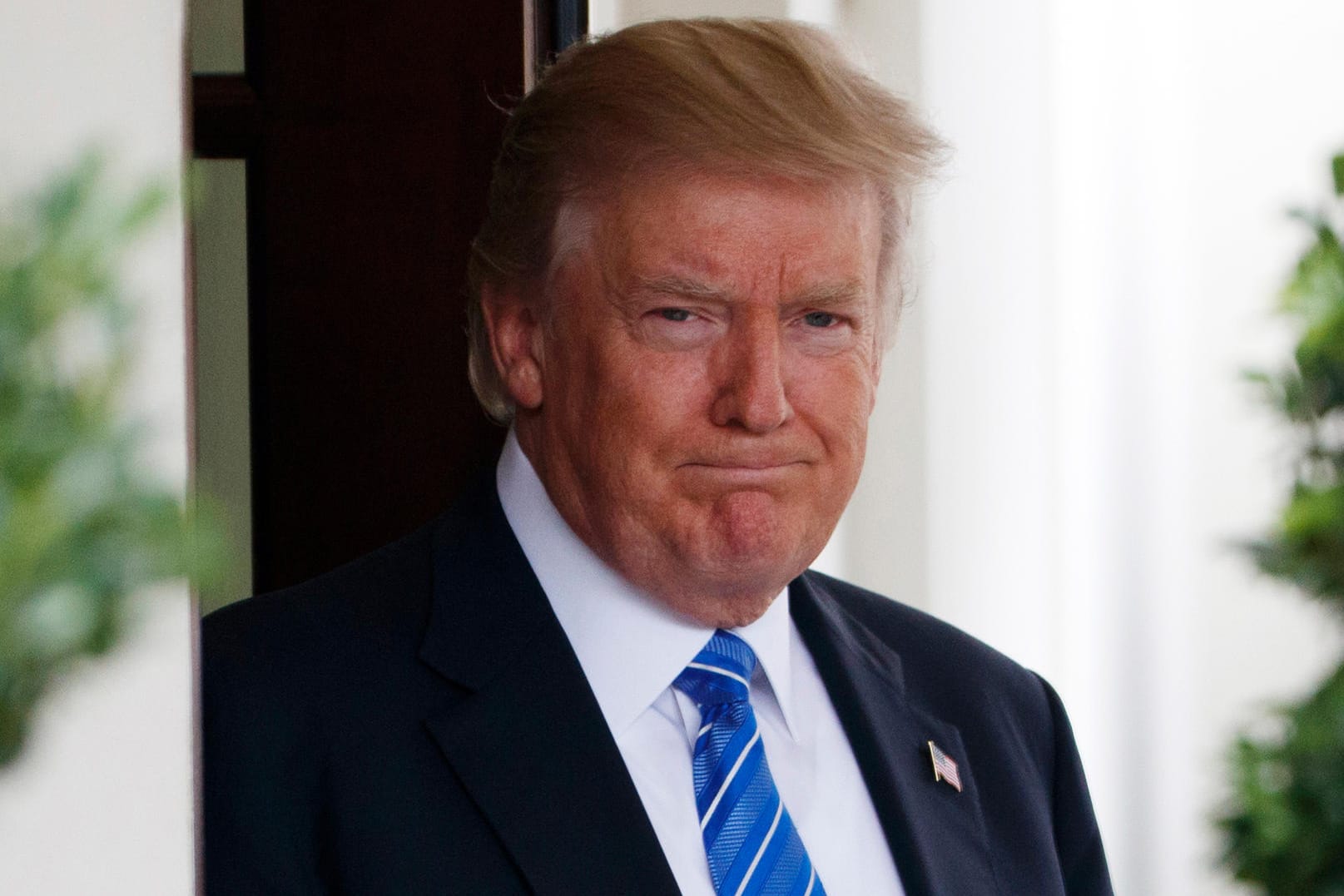 US-Präsident Donald Trump wurde für seine schwache und nicht einheitliche Haltung zu Rechtsextremismus sowohl im In- als auch im Ausland kritisiert.
