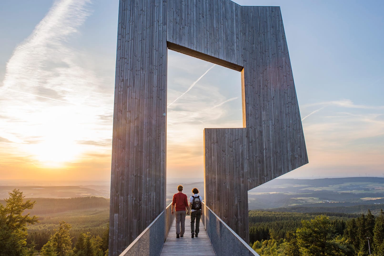 Die Skulptur "Windklang" auf dem Erbeskopf auf der Etappe 10 des Saar-Hunsrück-Steigs.