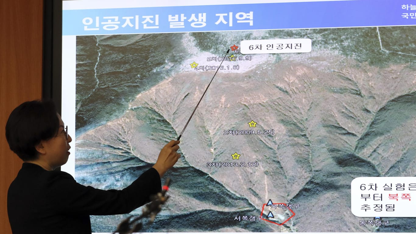 Lee Mi-seon, die Leiterin der südkoreanischen Erdbeben- und Vulkan-Behörde, informiert bei einer Pressekonferenz über ein vermutlich künstlich ausgelöstes Erdbeben in Nordkorea.