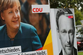 Eine schwarz-gelbe Mehrheit ist für Angela Merkel laut einer neuen Forscher-Prognose wahrscheinlich