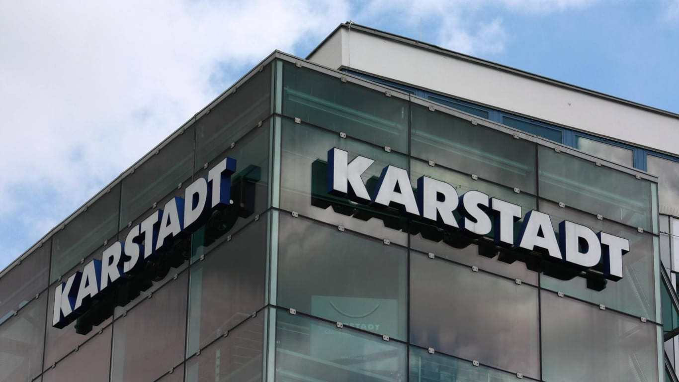 Karstadt greift ab 2017 den Konkurrenten Kaufhof auf dem Outlet-Sektor an.