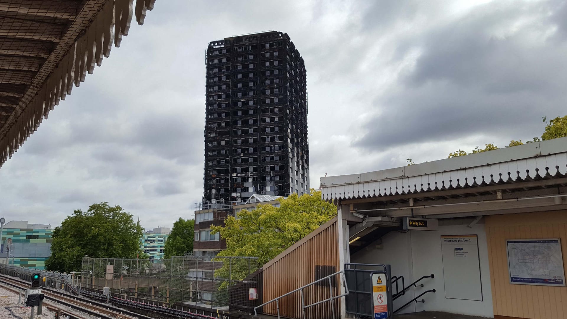 Bei dem Großbrand im Grenfell Tower am 14. Juni starben mindestens 81 Menschen. Bei dem Großbrand im Grenfell Tower am 14. Juni starben mindestens 81 Menschen.
