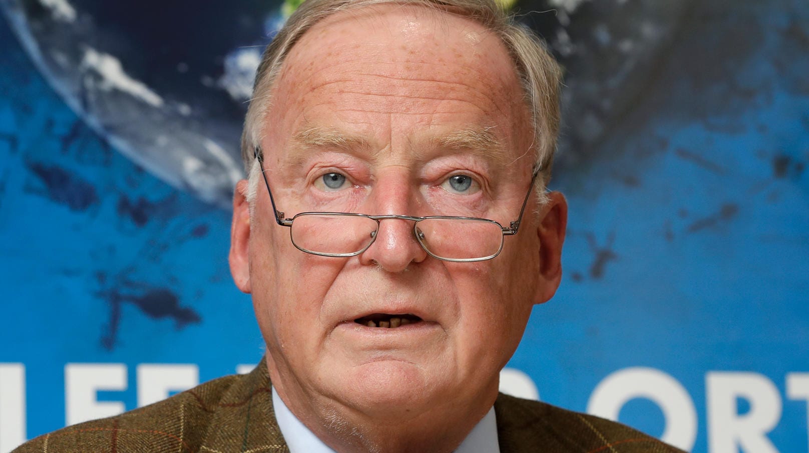 Gauland zufolge, hätten Deutsche wieder das Recht "stolz" auf die Taten der Soldaten in der NS-Zeit zu sein.