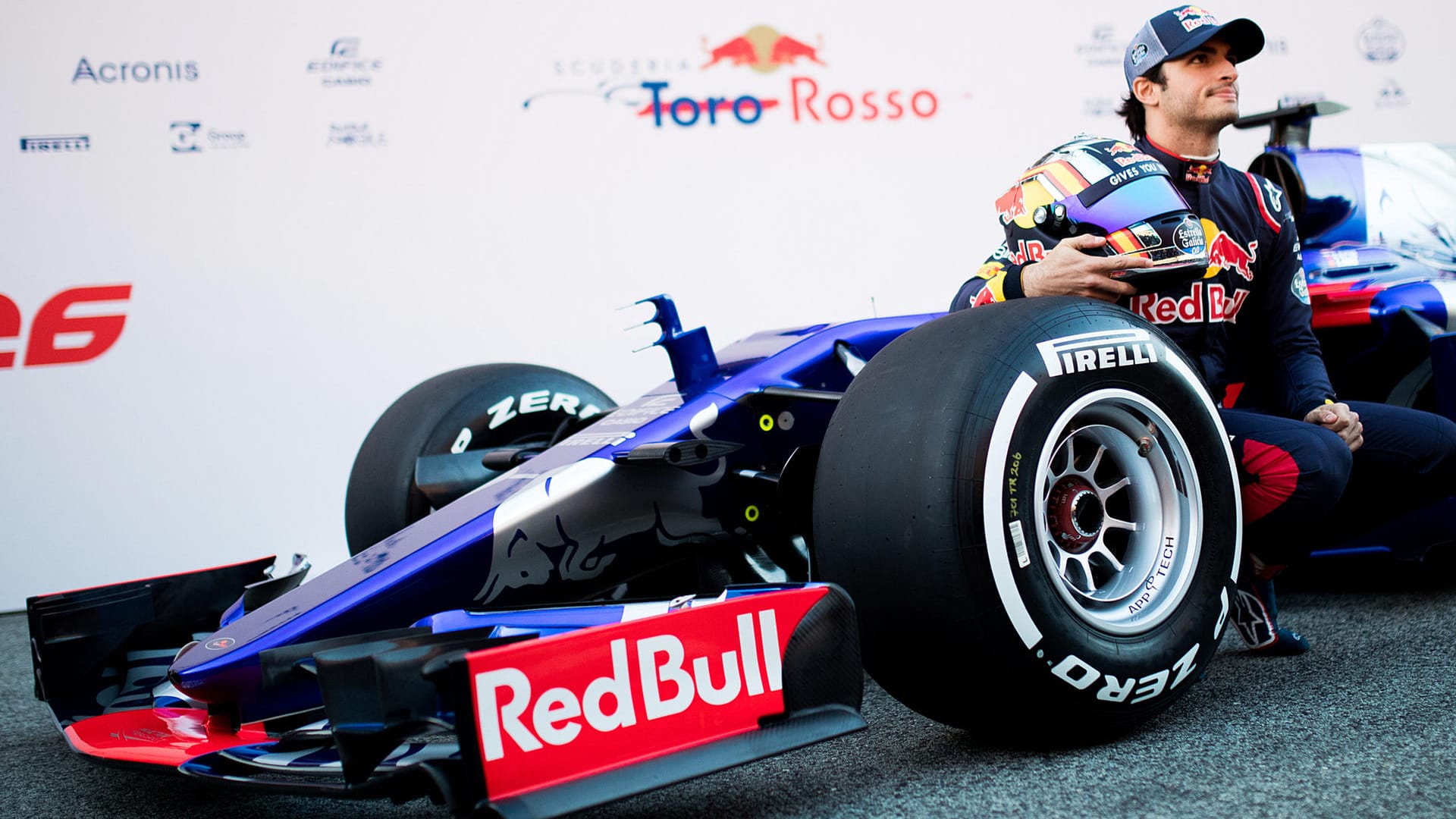 Carlos Sainz verlässt Toro Rosso, der Rennstall selbst stellt von Renault- auf Honda-Motoren um.