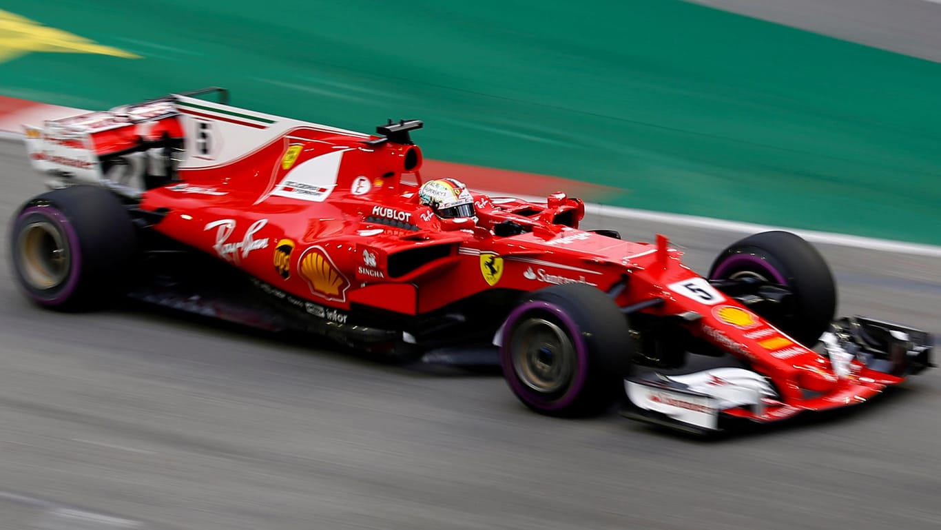 Sebastian Vettel überzeugt bislang in Singapur.