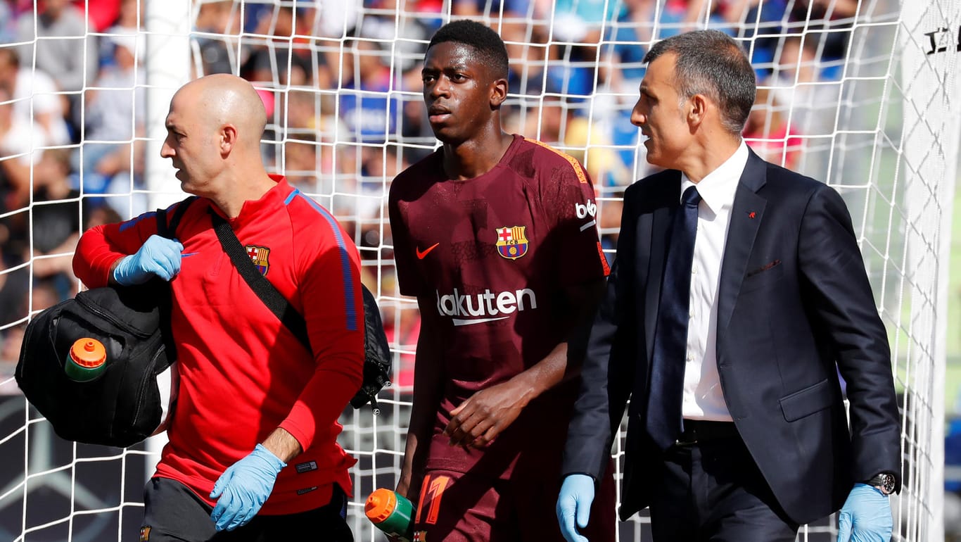 Ousmane Dembélé muss mit einer Muskelverletzung ausgewechselt werden.