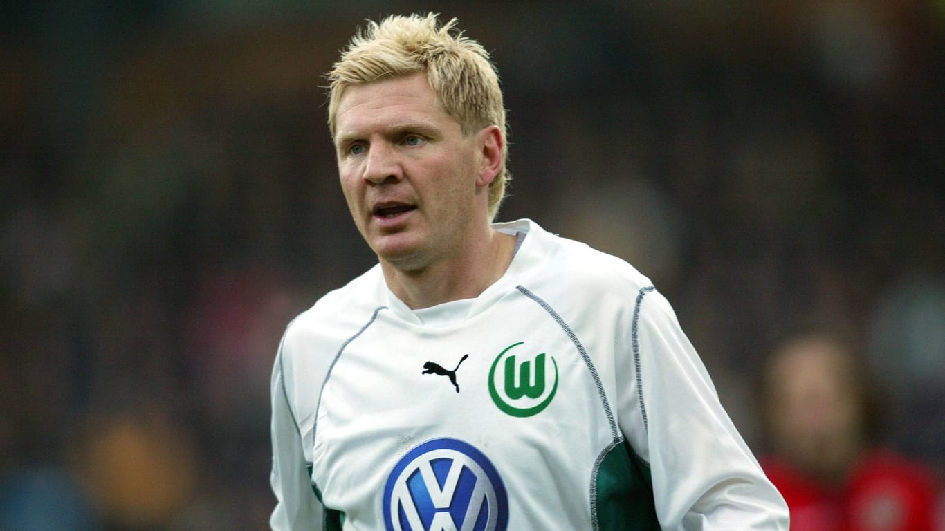 Stefan Effenberg in der Saison 2002/2003 im Trikot des VfL Wolfsburg.