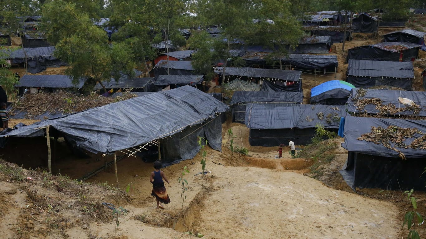 Ein Lager für geflüchtete Rohingya in Cox's Bazar (Bangladesch), einem beliebten Touristenort im Süden des Landes.