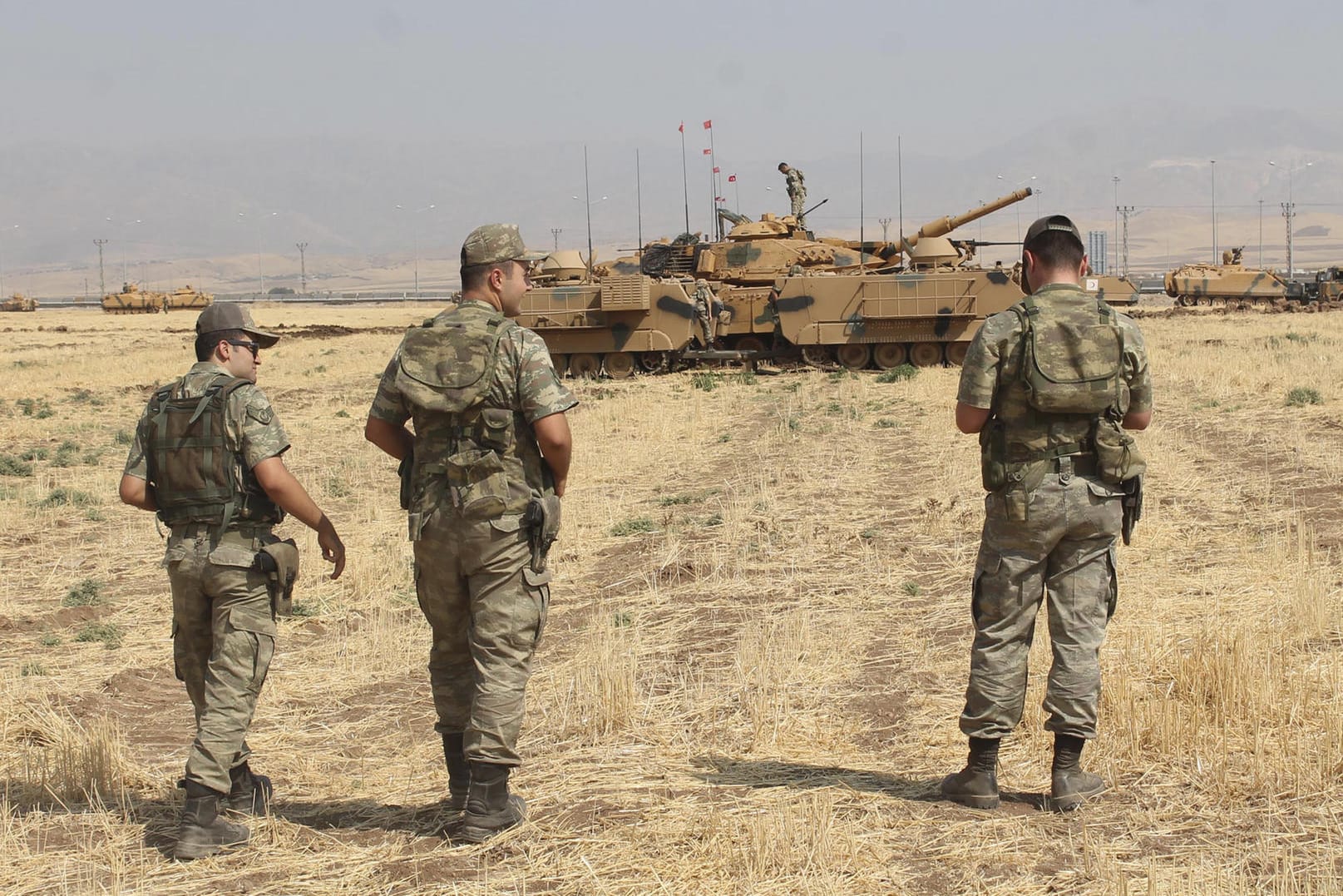 Soldaten der türkischen Armee bei einem Militärmanöver nahe der kurdischen Autonomiegebiete im Nordirak.