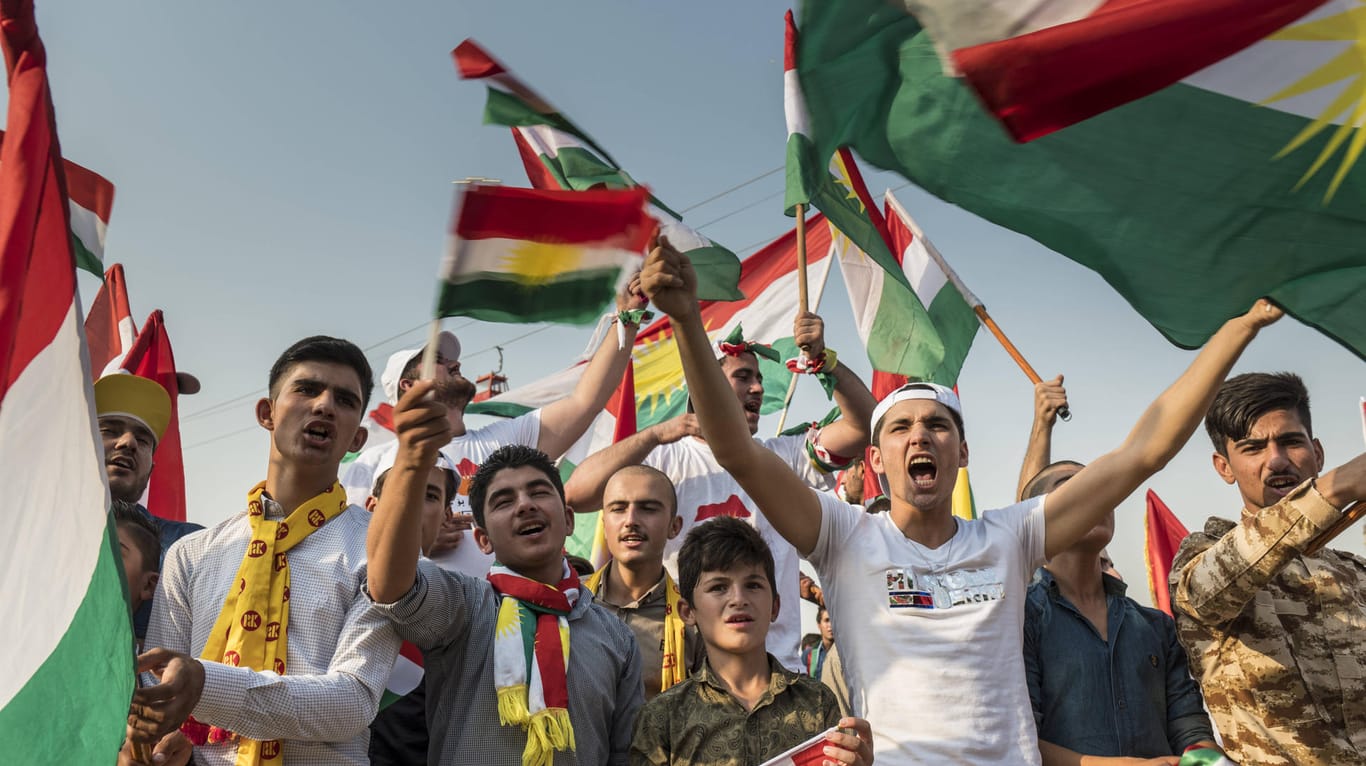 Kurden in Erbil demonstrieren für das Referendum. Am 25.09. sollen die Wähler in den kurdischen Autonomiegebieten über die Abspaltung vom restlichen Irak abstimmen.