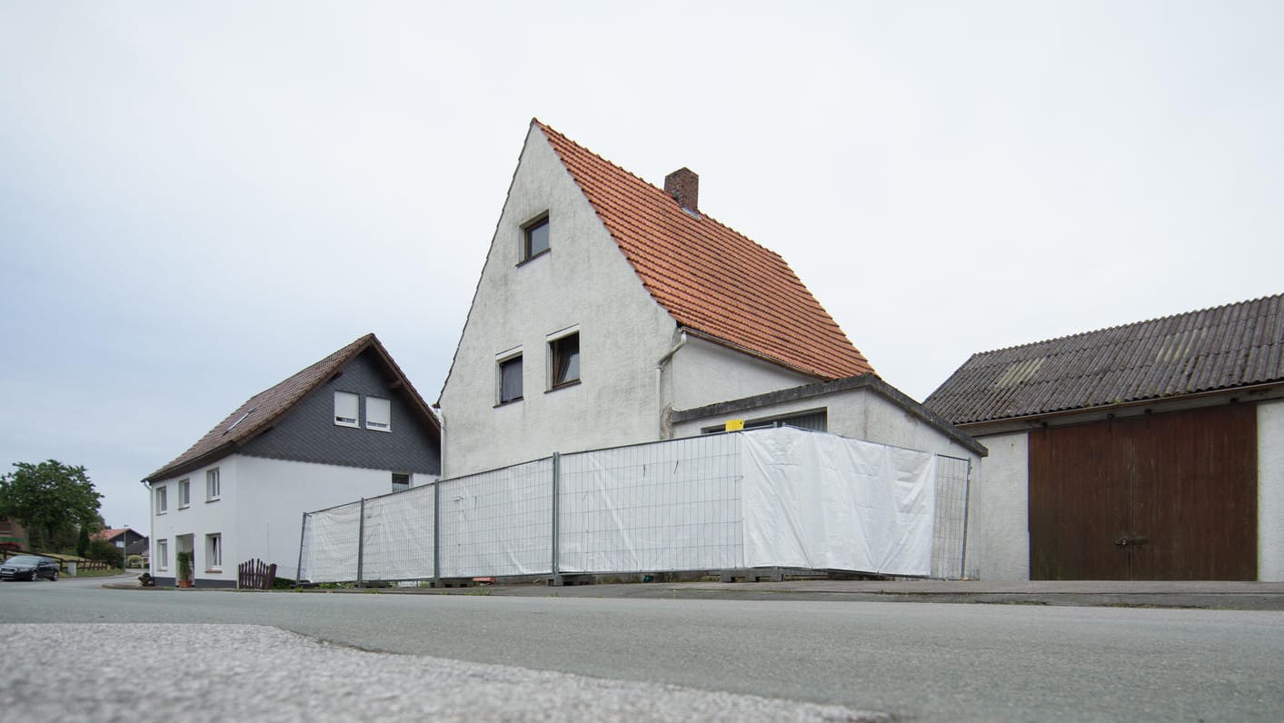 Im "Horrorhaus" sollen jahrelang Frauen misshandelt worden sein. (Archivbild) Im "Horrorhaus" sollen jahrelang Frauen misshandelt worden sein. (Archivbild)