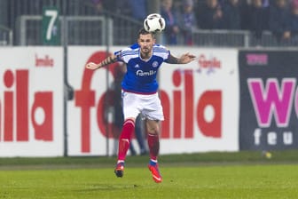Abwehrspieler Dominik Schmidt will mit Holstein Kiel den nächsten Sieg.